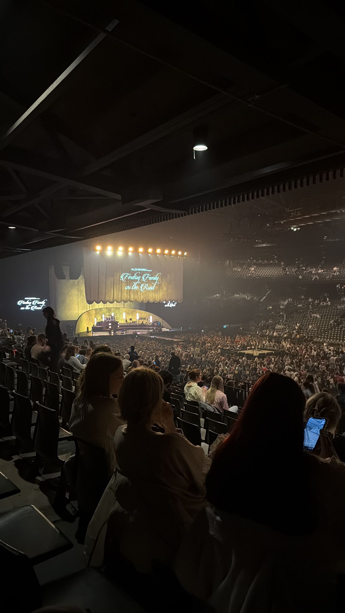 Alex Warren in Concert
